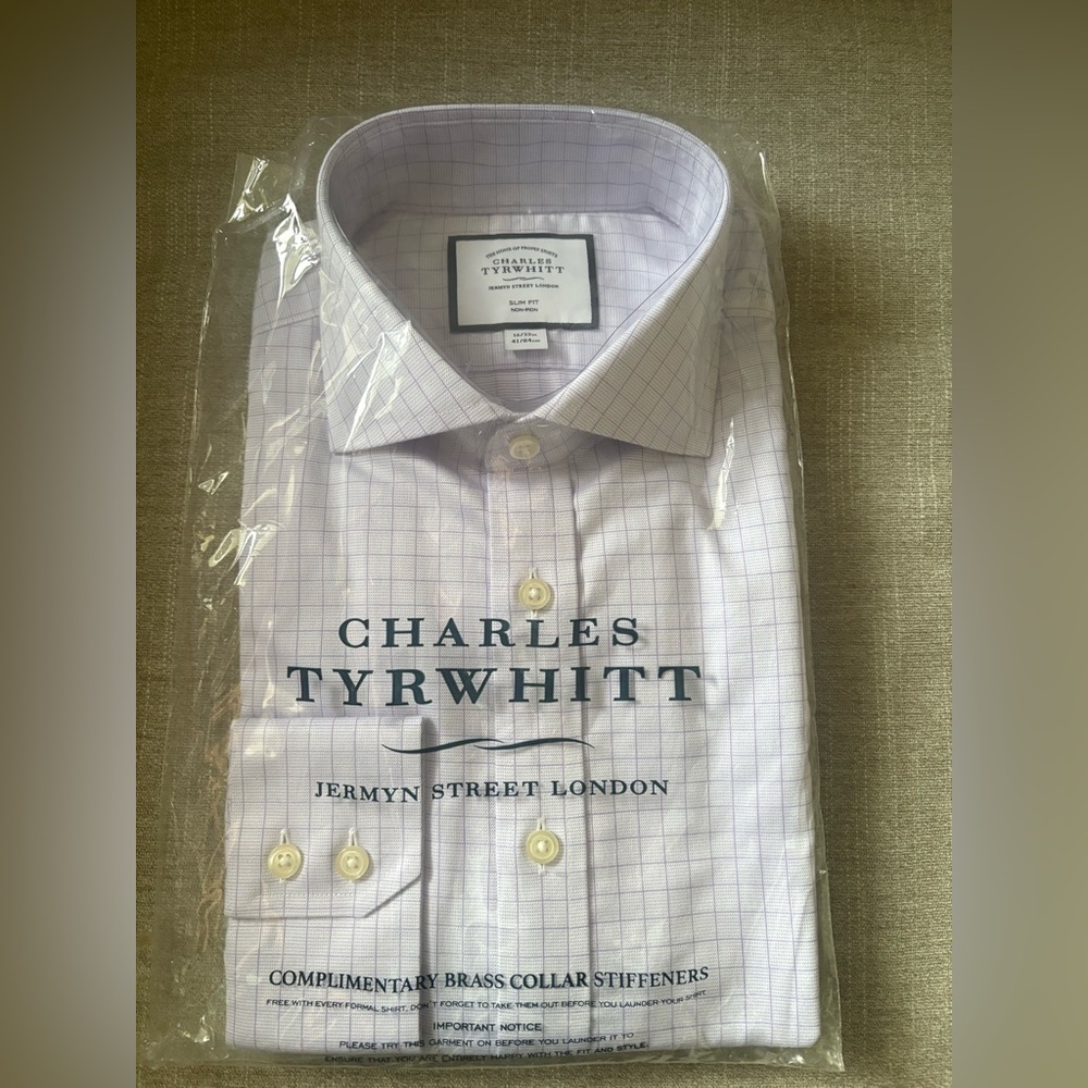 Charles Tyrwhitt Men's Lilac non iron soft twill check cutaway slim fit shirt